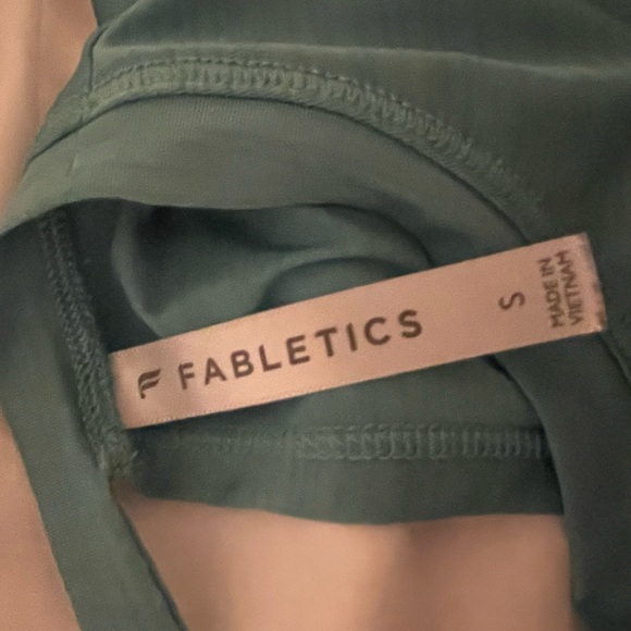 Really nice shirt for working out teal colour Fabletics women’s size small - Picture 6 of 6